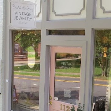 Image of front door and windows of Carlisle and Linny Vintage Jewelry
