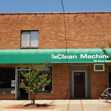 Store front and text: The Clean Machine